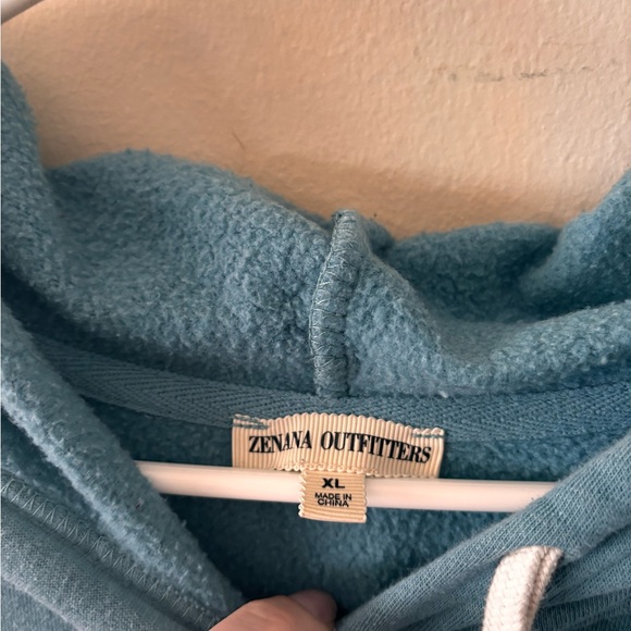 Zenana Outfitters Aqua Pullover - Picture 2 of 2